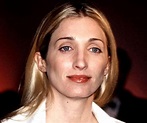 Carolyn Bessette-Kennedy Biography - Facts, Childhood, Family Life ...