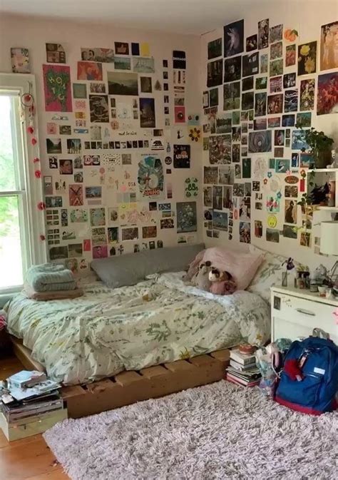 A typical grungey room is just messy and filled with rock band posters. indie aesthetic room ideas | Indie room decor, Dreamy room ...