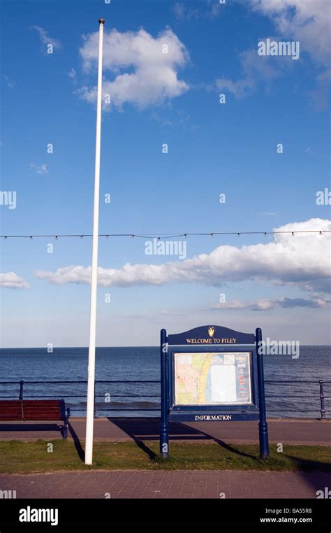 Filey Seafront Hi Res Stock Photography And Images Alamy