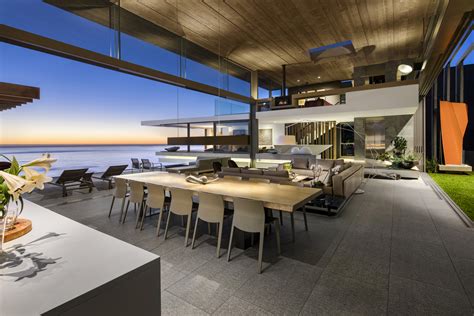 Magnificent Ocean View Modern Home In Cape Town With Seamless Spatial