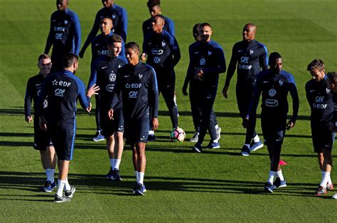 The compact squad overview with all players and data in the it shows all personal information about the players, including age, nationality, contract duration and. France Football Training - Mirror Online