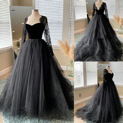 Gothic Black Long Sleeve Wedding Dresses Lace Appliques Sweetheart