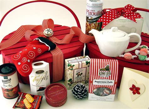 Great Christmas T Basket Idea You Dont Have To Use Everything