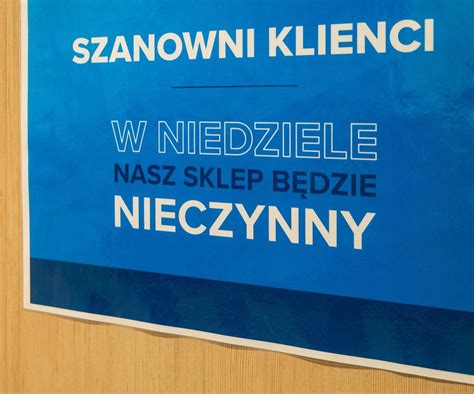 Zakaz handlu Czy w niedzielę 21 01 2024 czynne są sklepy Super Biznes