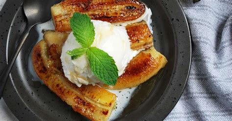 Easy Caramelized Bananas With Maple Syrup Amees Savory Dish