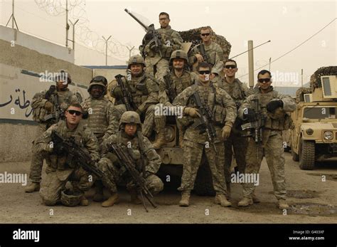 Soldados Posan Foto Fotografías E Imágenes De Alta Resolución Alamy