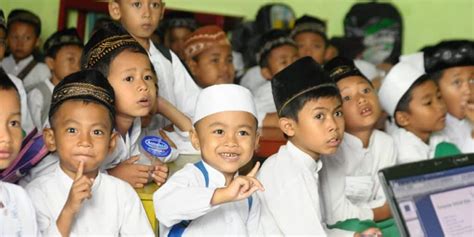 Pentingnya Bermain Bagi Anak Dalam Pandangan Islam Aswaja Muda