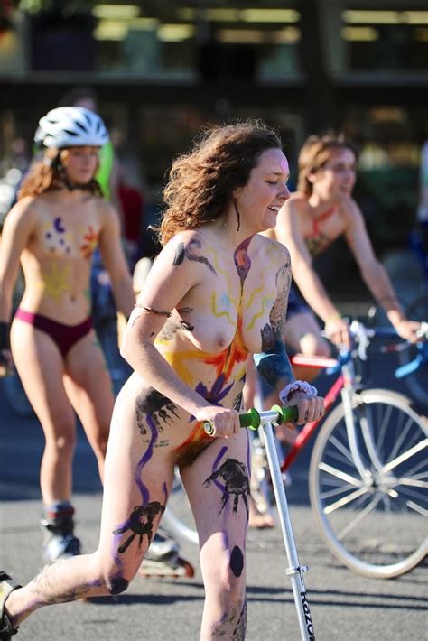 Girls Of Bellingham Wnbr 2019 World Naked Bike Ride Porno Fotos Xxx