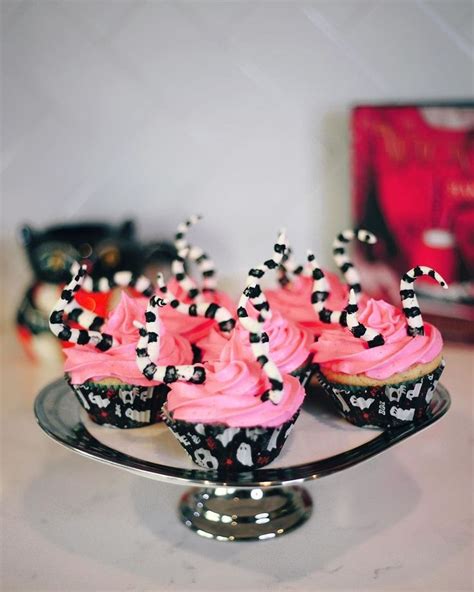 Beetlejuice Cupcakes