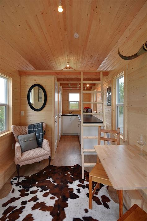 Tiny house decorating requires you to get creative, and one way to think outside of the box is with your walls. Tiny House Living for Big Rewards