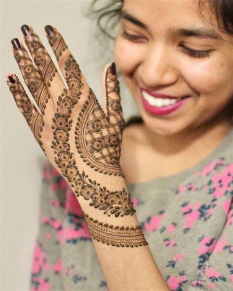 Best 91 Beautiful Front And Back Hand Mehndi Designs For Bridal