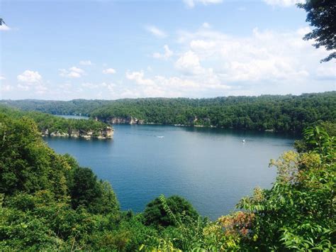 Summersville Lake In West Virginia Is Perfect For A Summer Day