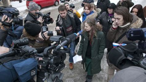 Freed Pussy Riot Members Call Putins Amnesty A ‘pr Stunt