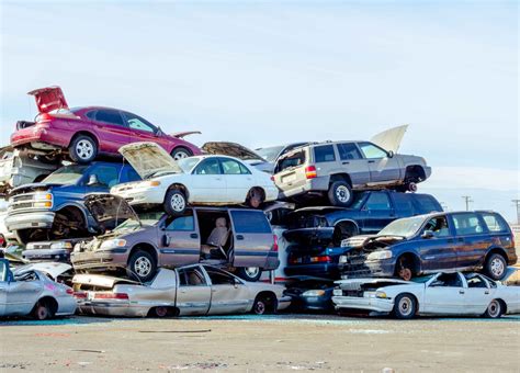 Unique Advantages Of Using Best Car Wrecking Services For Car Removal
