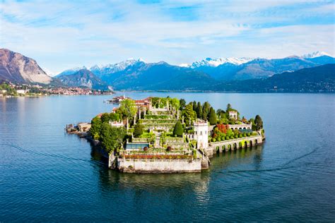 Thanks to the borromeo family's wealth, the peaceful laveno: Spotlight on Piedmont and Lake Maggiore - Blog by Bookings For You