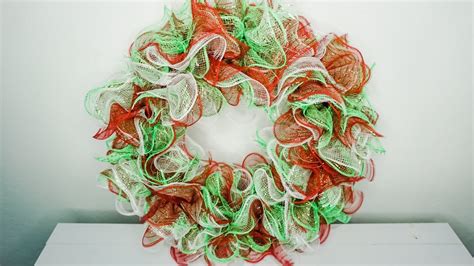 Diy Christmas Deco Mesh Scrunch Wreath Quick And Easy Youtube