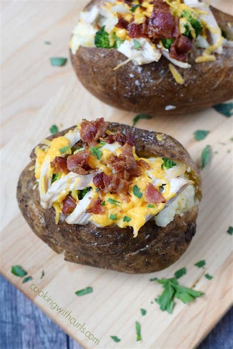Bake 4 russet or sweet potatoes, 10 fingerlings or 12 new potatoes at 2. Stuffed Baked Potatoes - Cooking With Curls