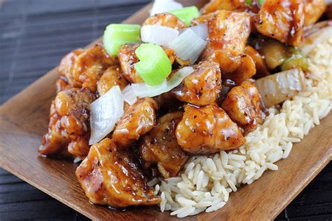 Ok, i probably should have posted this throwback recipe on a thursday. YUMMY RECIPEZZ: Black Pepper Chicken