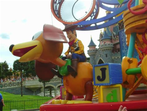 Jollydays Supported Holidays Disneyland Paris With Midi And Pat