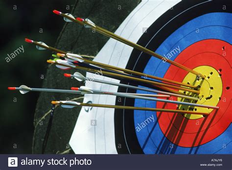 Emoji meaning an arrow, pointing right. Arrows in or near the bulls eye of target during Olympic ...