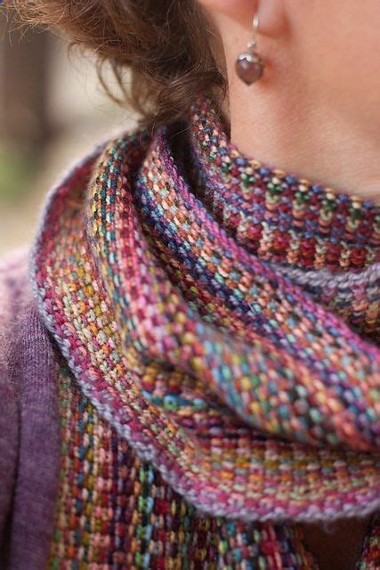 Using two colors of yarn, this unique and intricate stitch pattern. a linen stitch scarf.... knitted | Linen stitch, Knitting ...