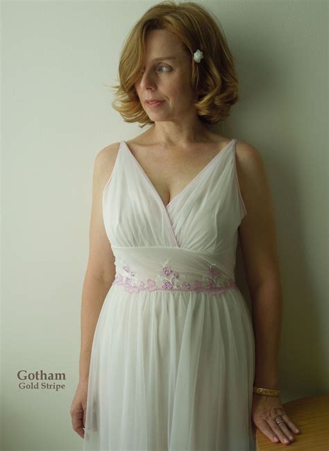 Gotham Gold Stripe Night Gown Sleeveless Formal Dress Dresses
