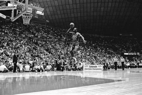 The Most Epic Nba Dunk Contest Photos Ever Taken Michael Jordan