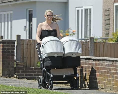 PICTURE EXCLUSIVE Frankie Essex Is Seen For First Time Since Giving Birth To Twins Daily Mail