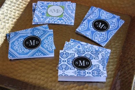 Whether for a special occasion or everyday use, custom note cards will delight your recipients and warm their hearts. DIY Chinoiserie Design Monogram Notecards | Diy monogram ...