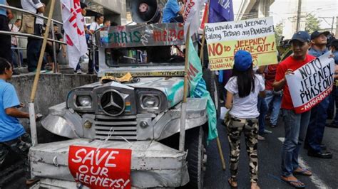 Philippines Strike Filipinos Rally Around Iconic Jeepney Drivers Bbc