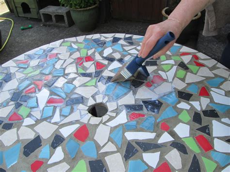 How To Design A Mosaic Table Top With Ceramic Tiles Mosaic Diy