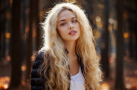 1280x852 women blonde cleavage blue eyes looking away women outdoors hand on face long hair