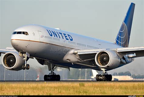 N778ua United Airlines Boeing 777 200 At Paris Charles De Gaulle
