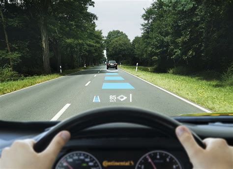 Car hud display,acecar upgrade head up display dual mode obd2/gps windshield projector with speed,digital clock,overspeed warning,mileage measurement,water temperature,direction. Head-up-Display: Passende Infos immer im Blick - Vernetzte ...