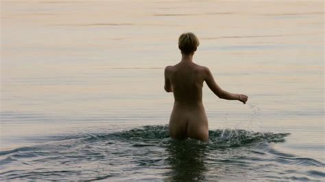 Elizabeth Debicki Nude Actress Who Played Princess Diana Photos