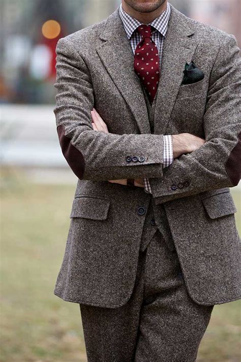 WHERE DOES TWEED FABRIC COME FROM? AND WHAT IS TWEED, EXACTLY...