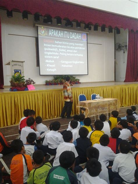 Menjelang tahun 2020, smk puncak alam 3 berada dalam kelompok 5 sekolah terbaik dalam kategori sekolah harian luar bandar daerah kuala selangor. PPDa SK Puncak Alam (2): CERAMAH AADK