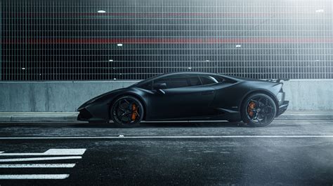 Lamborghini Huracan Black Wallpaper