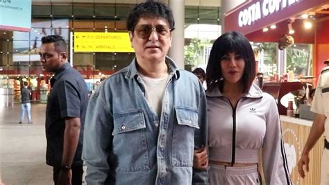 Filmmaker Sajid Nadiadwala With Wife Spotted At Airport Youtube