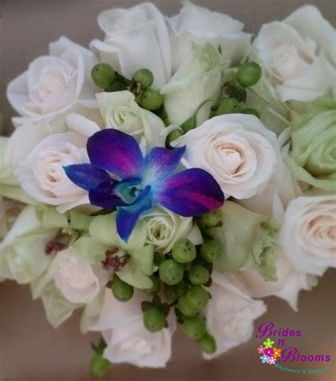 Bouquet With Roses Orchid And Hypericum Berry Accent Wedding Bouquets