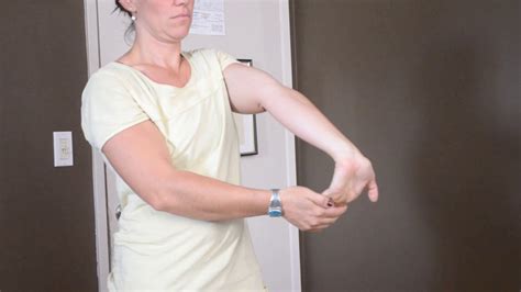 Wrist And Finger Flexorextensor Dynamic Stretch Youtube