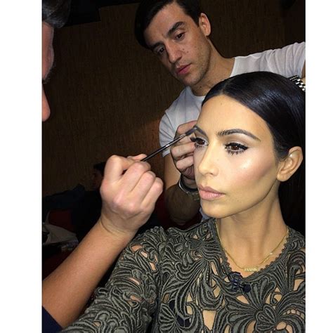 Kim Kardashians Narcissism Explained In 15 Selfies