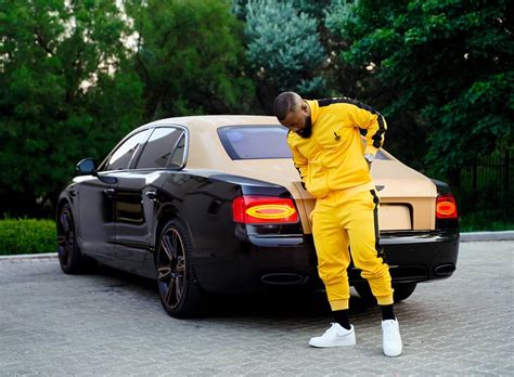 Cassper nyovest, real name refiloe maele phoolo is not one to shy away from showing off his wealth. Cassper Nyovest shows off his new Bentley - Mzansi Stars