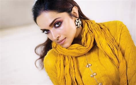 تحميل خلفيات ديبيكا بادكون صورة الأصفر الهندي اللباس التقطت الصور الممثلة الهندية الأزياء