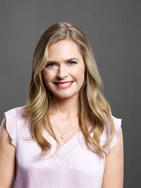 Maggie Lawson Bio Wiki Net Worth Married Husband Age Height