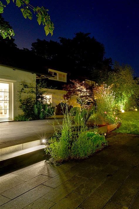Outdoor-Lichtgestaltung: Einfamilienhaus | Prediger Lichtberater ...