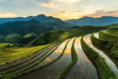 10 Awesome Reasons To Visit Vietnam