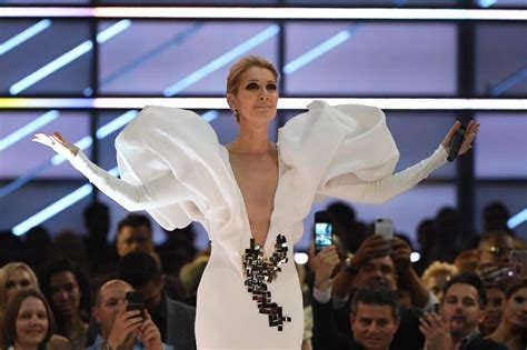 Mira A Celine Dion Cantar ‘my Heart Will Go On’ En Los Billboard Music Awards 2017 [video