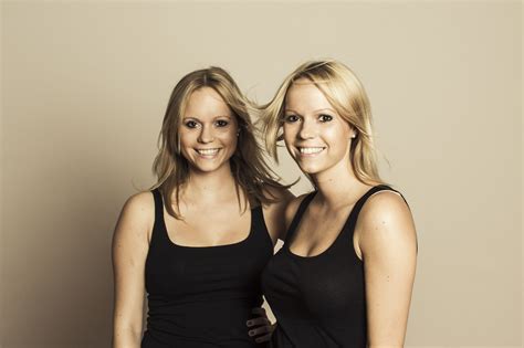 Sehr Schöne Eineiige Zwillinge 39 Fotos