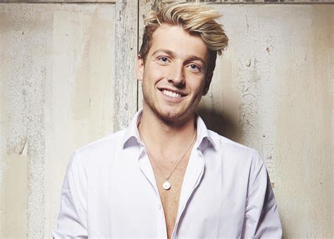 Sam Thompson Kisses Habbs After Hilarious Flirting Made In Chelsea